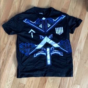 les hommes black tee